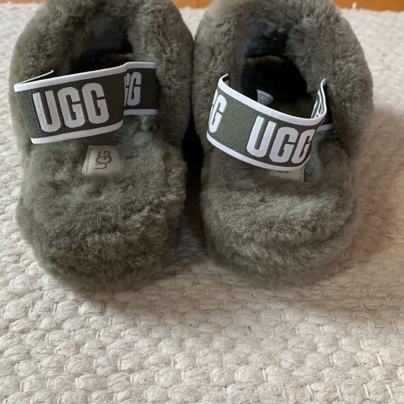 UGG Fluff Yeah Slides size 8 gray/green - Picture 7 of 7
